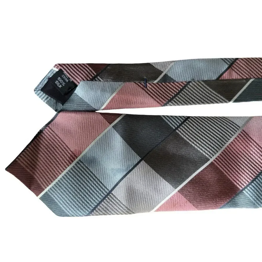 Kenneth Cole Reaction Mens 100% Silk Plaid Neck Tie Necktie 60